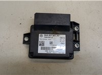  Блок управления стояночным тормозом Volkswagen Tiguan 2011-2016 20348135 #1