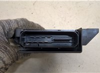  Блок управления стояночным тормозом Volkswagen Tiguan 2011-2016 20348135 #3