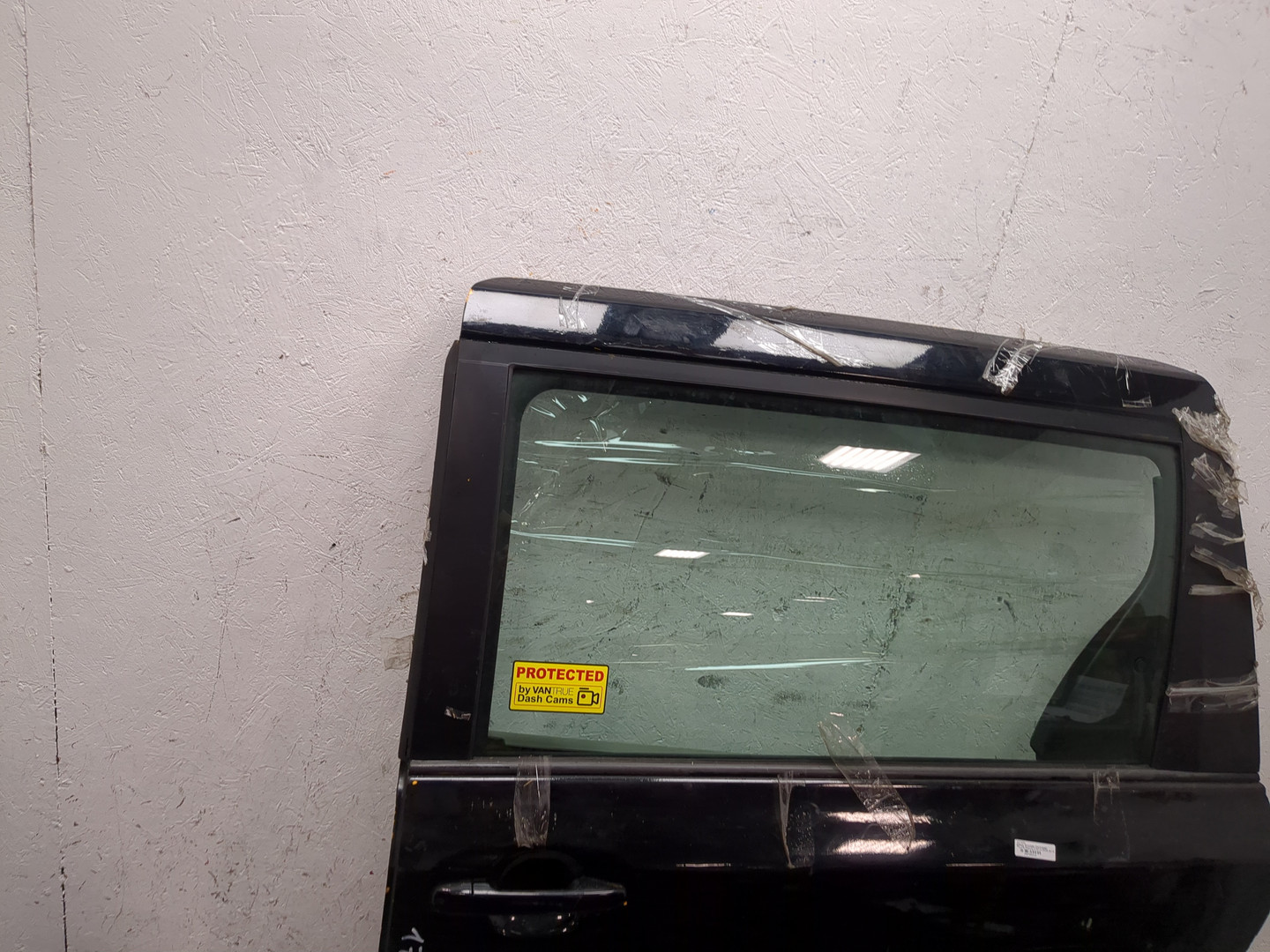 Дверь задняя левая