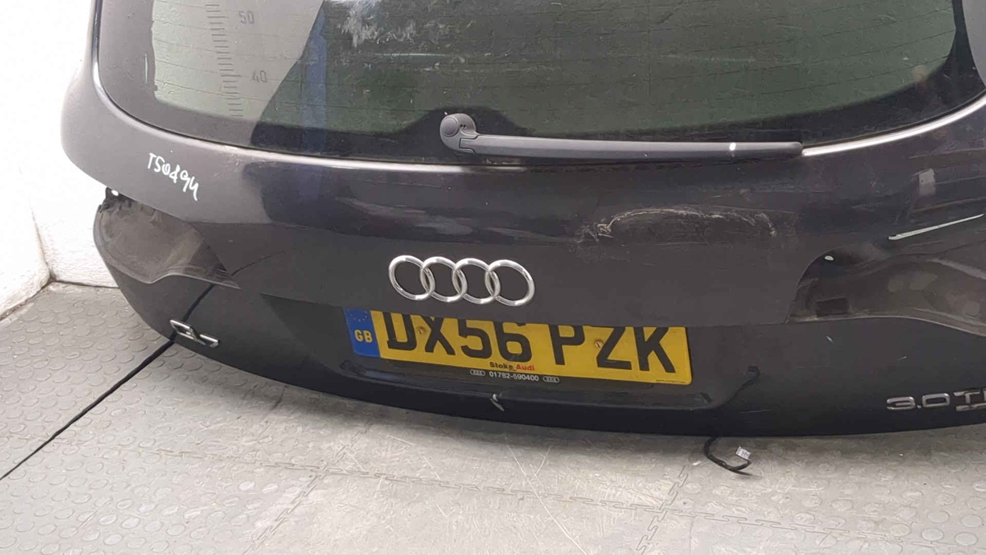 Дверь багажника