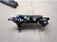  Блок предохранителей Pontiac Vibe 1 2002-2008 20348737 #3