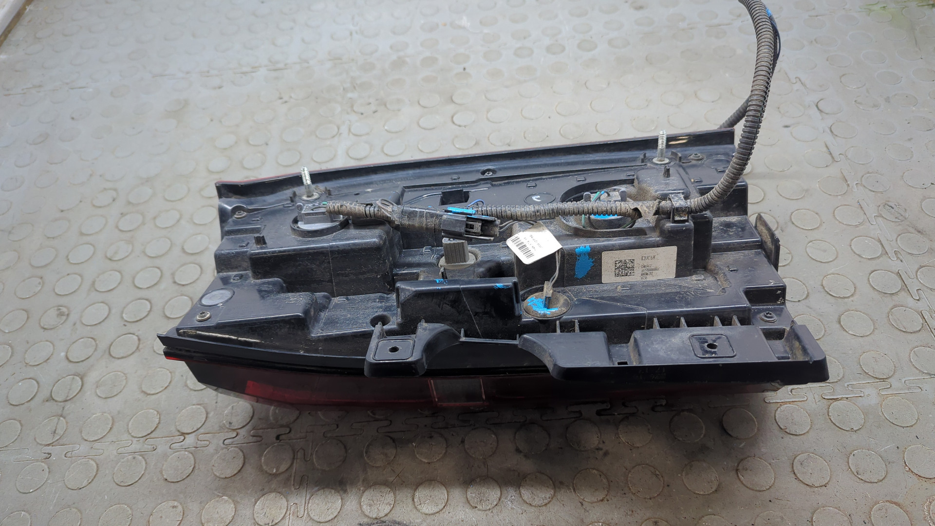 Фонарь задний левый