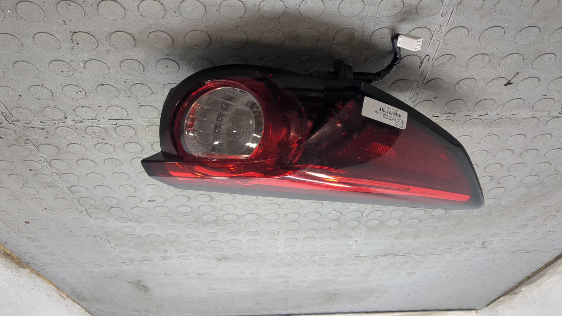 Фонарь задний левый