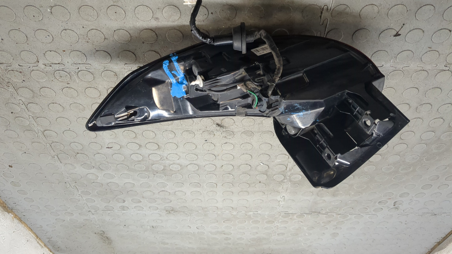 Фонарь задний левый