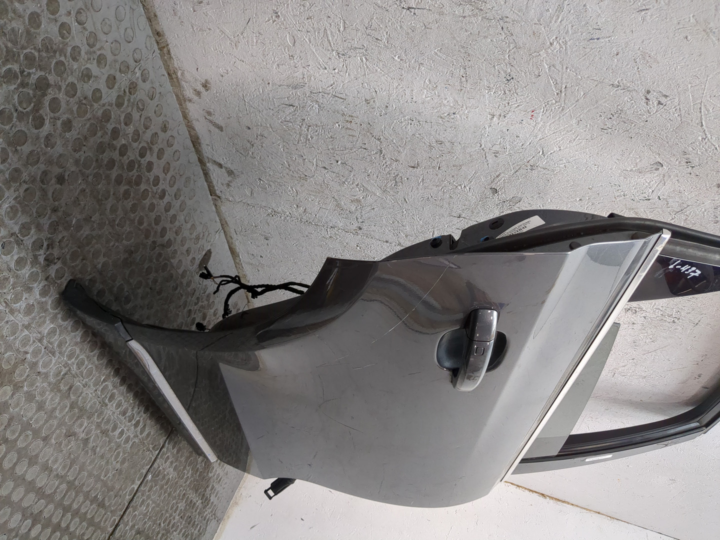 Дверь задняя правая