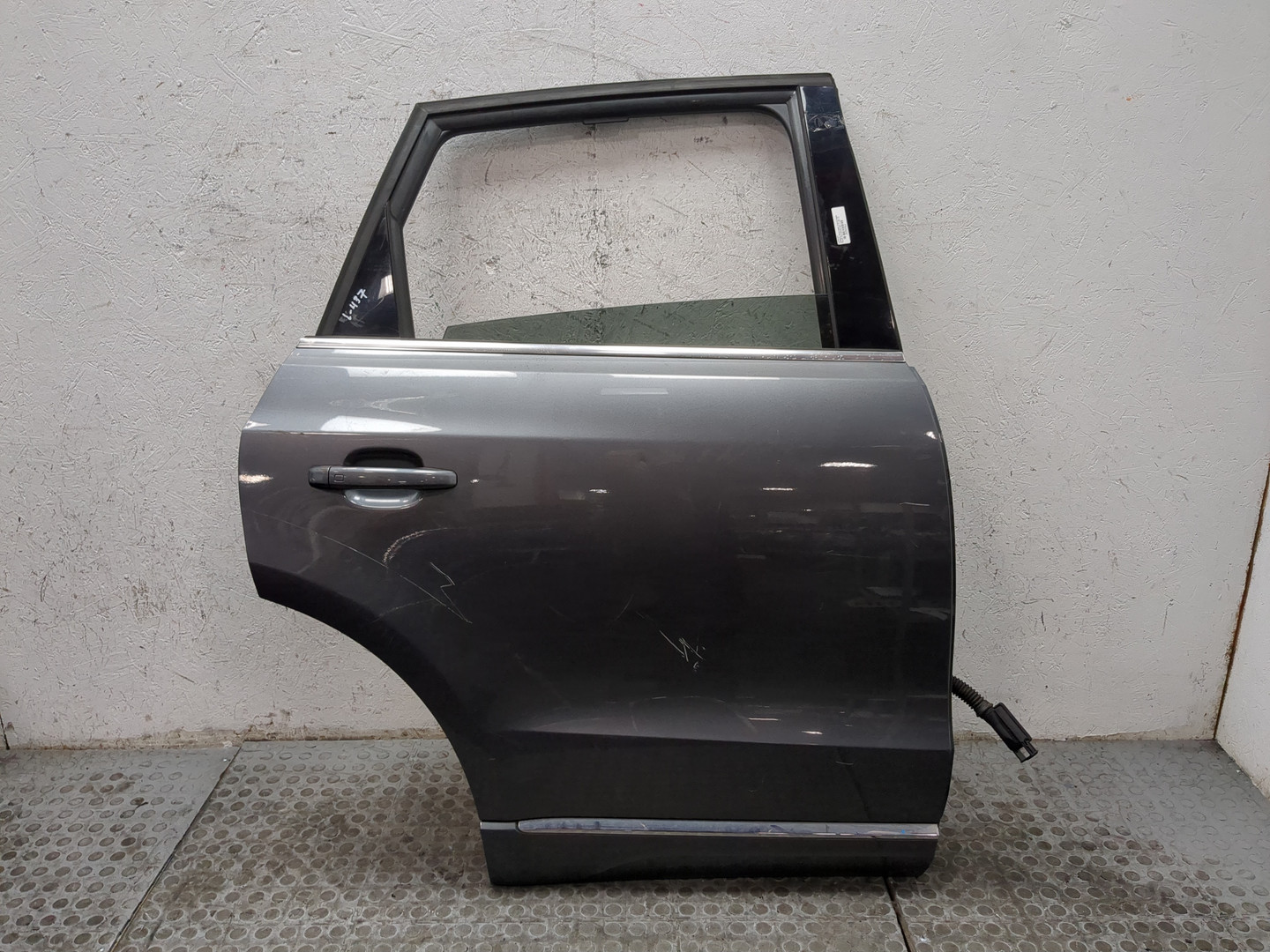Дверь задняя правая