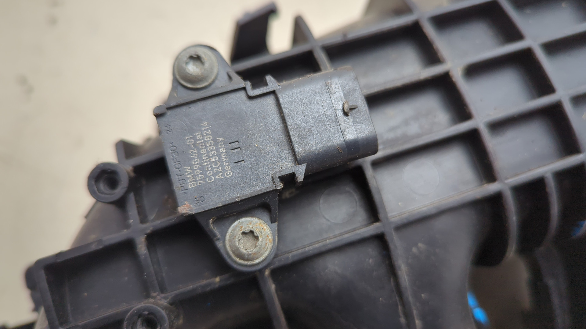 Коллектор впускной