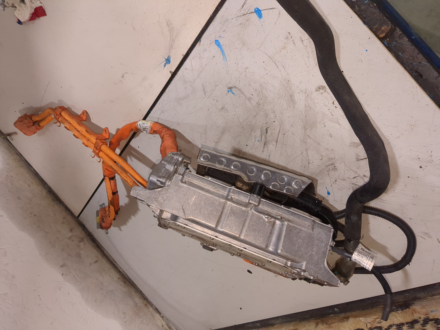 Преобразователь напряжения (адаптер)