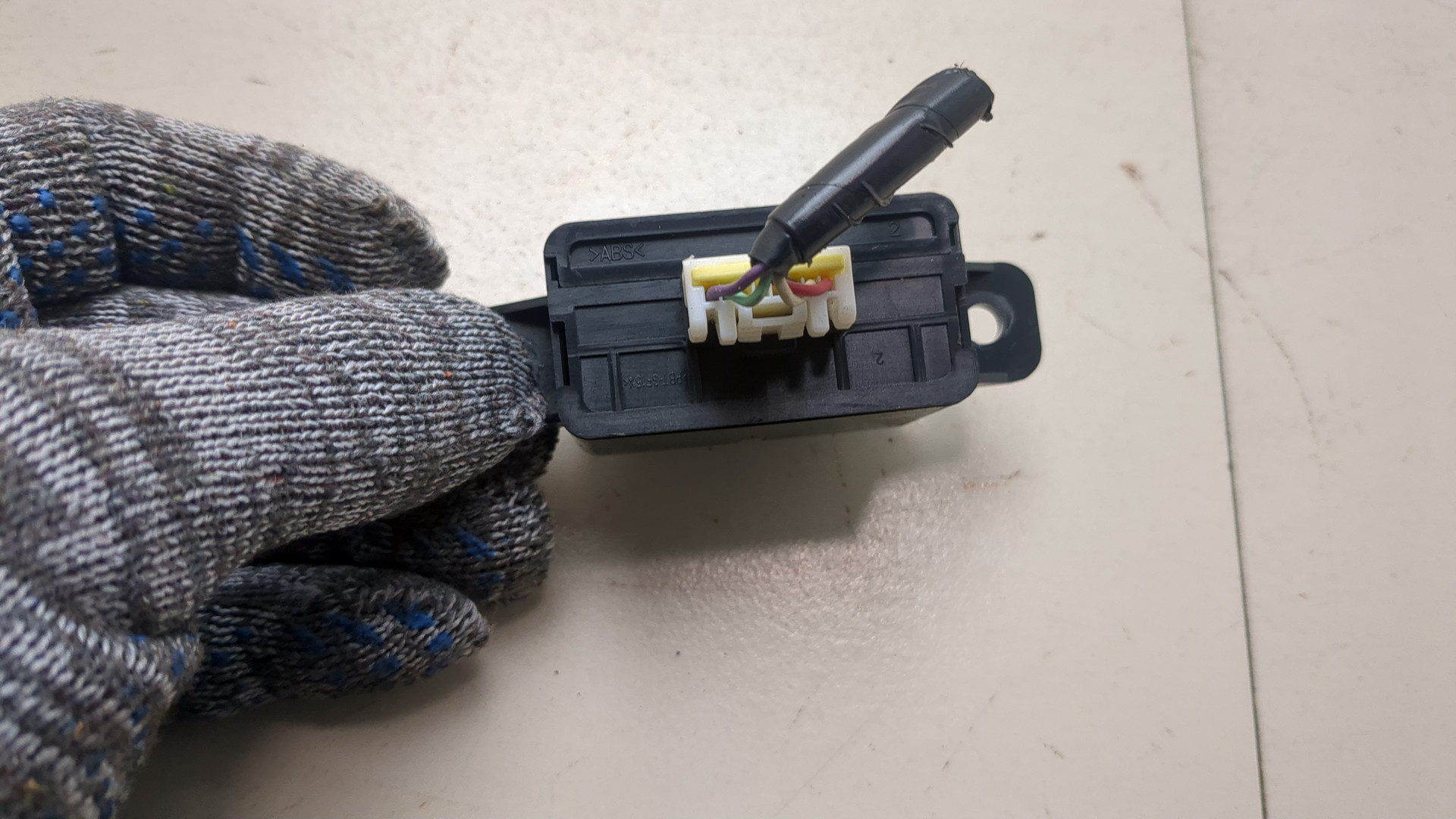 Гнездо AUX / USB IN