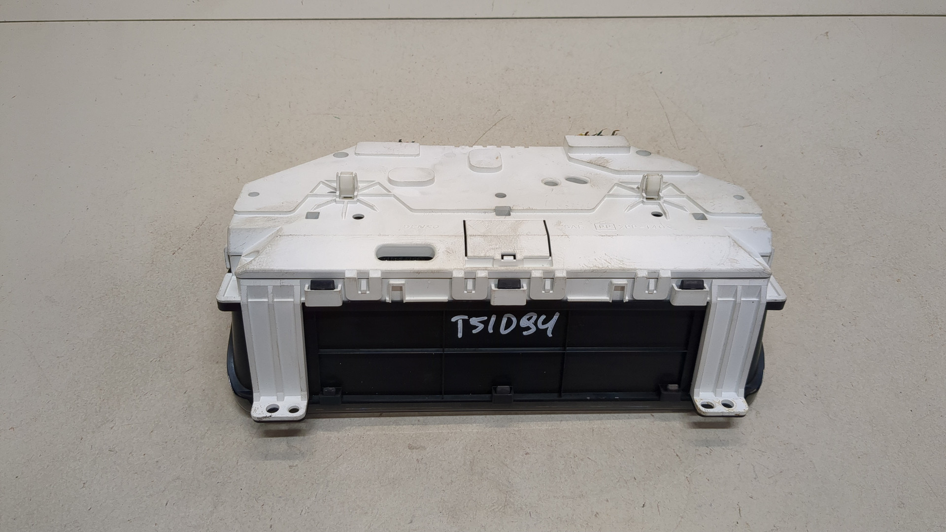 Панель приборов