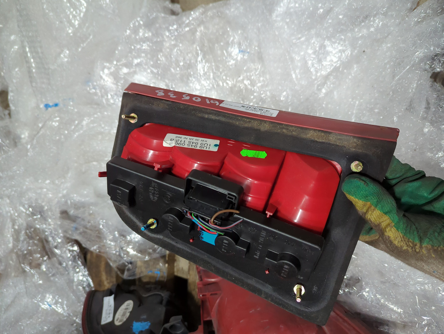 Фонарь задний правый