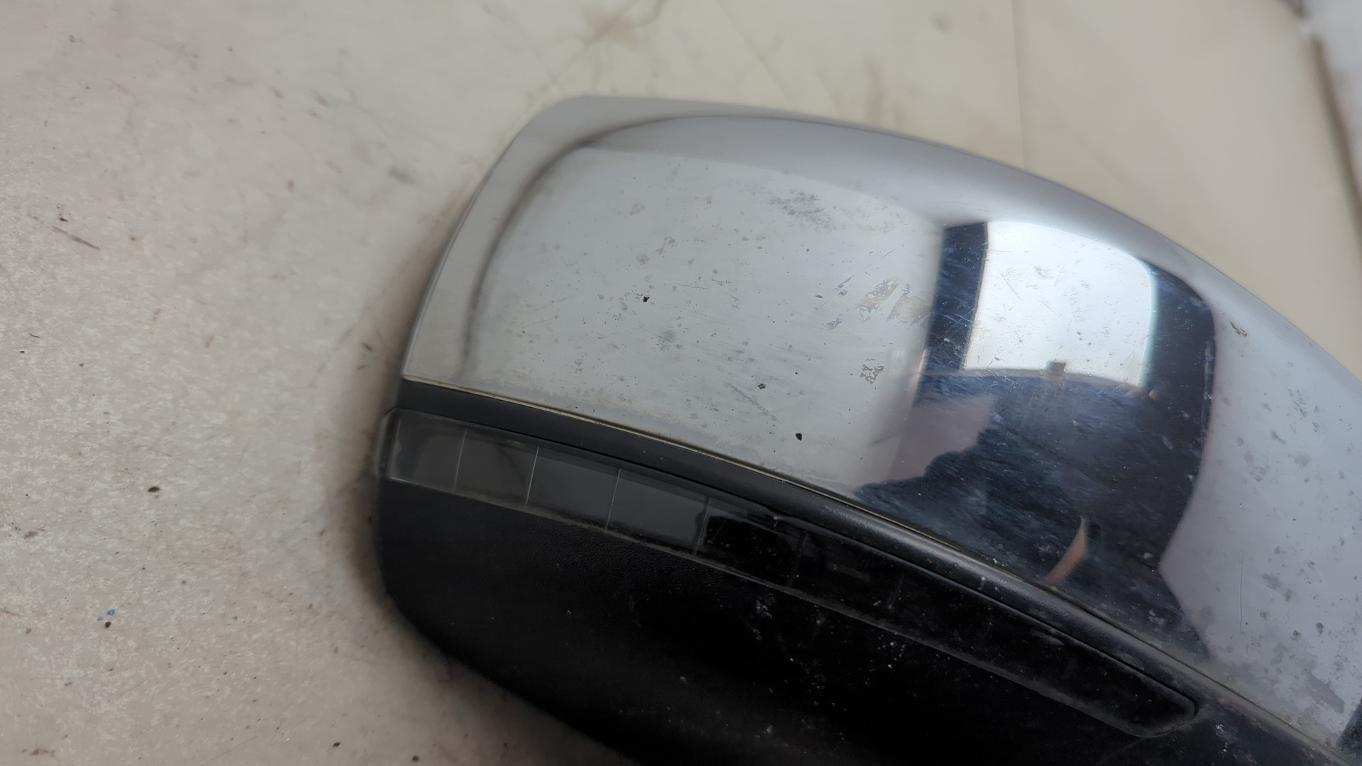 Зеркало правое электрическое