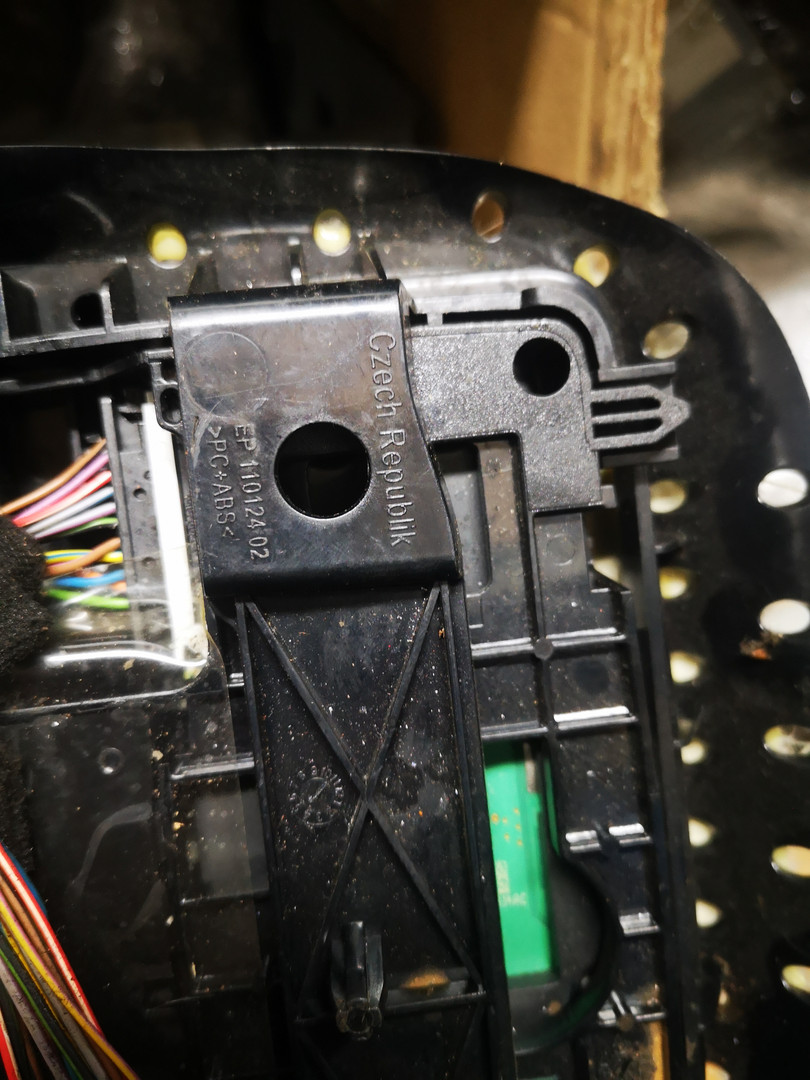 Плафон салонный