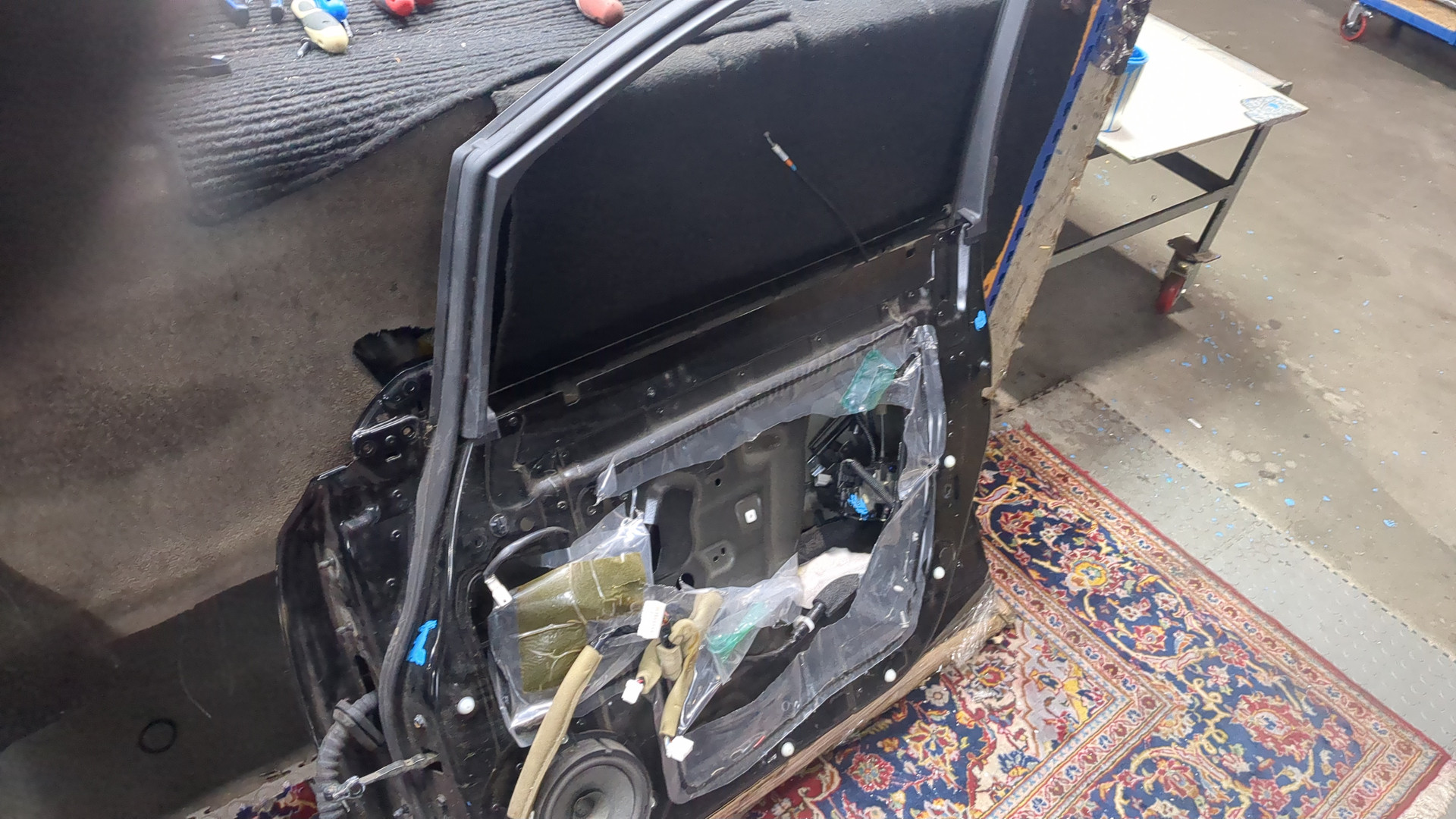 Дверь передняя правая