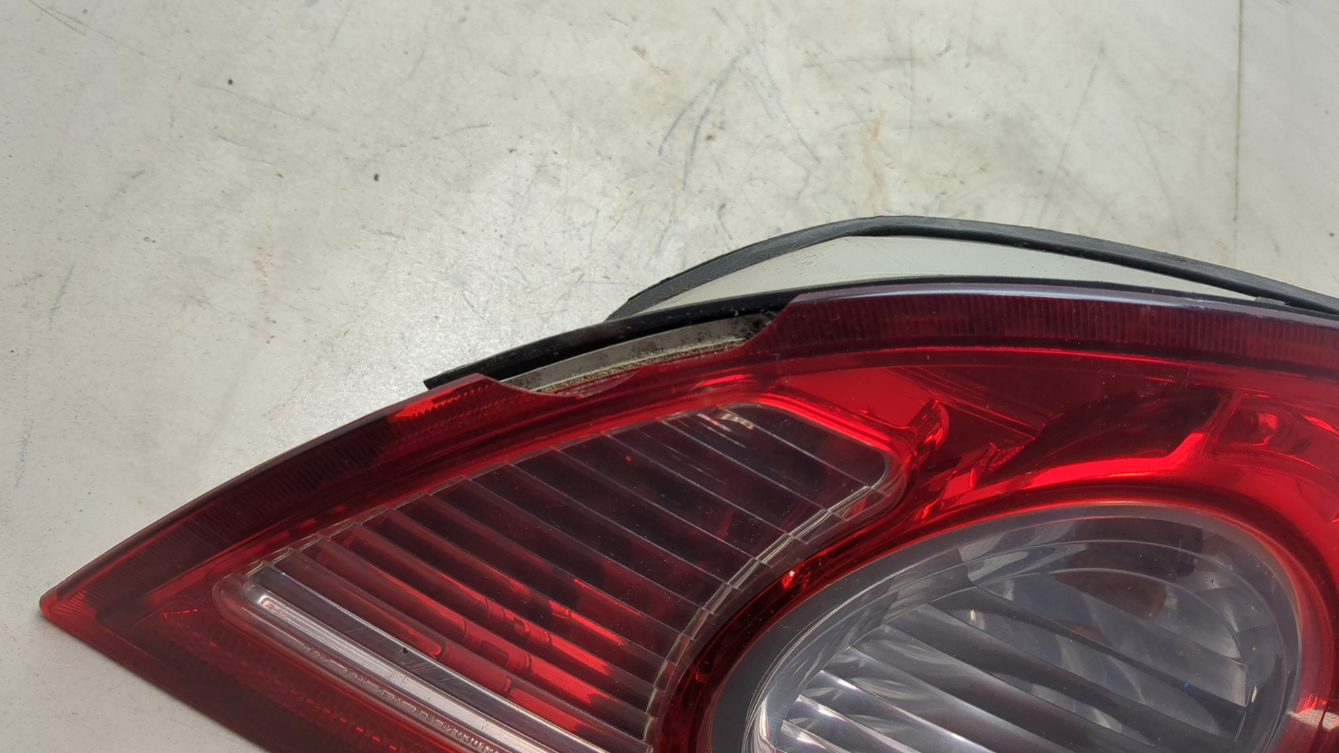 Фонарь задний правый