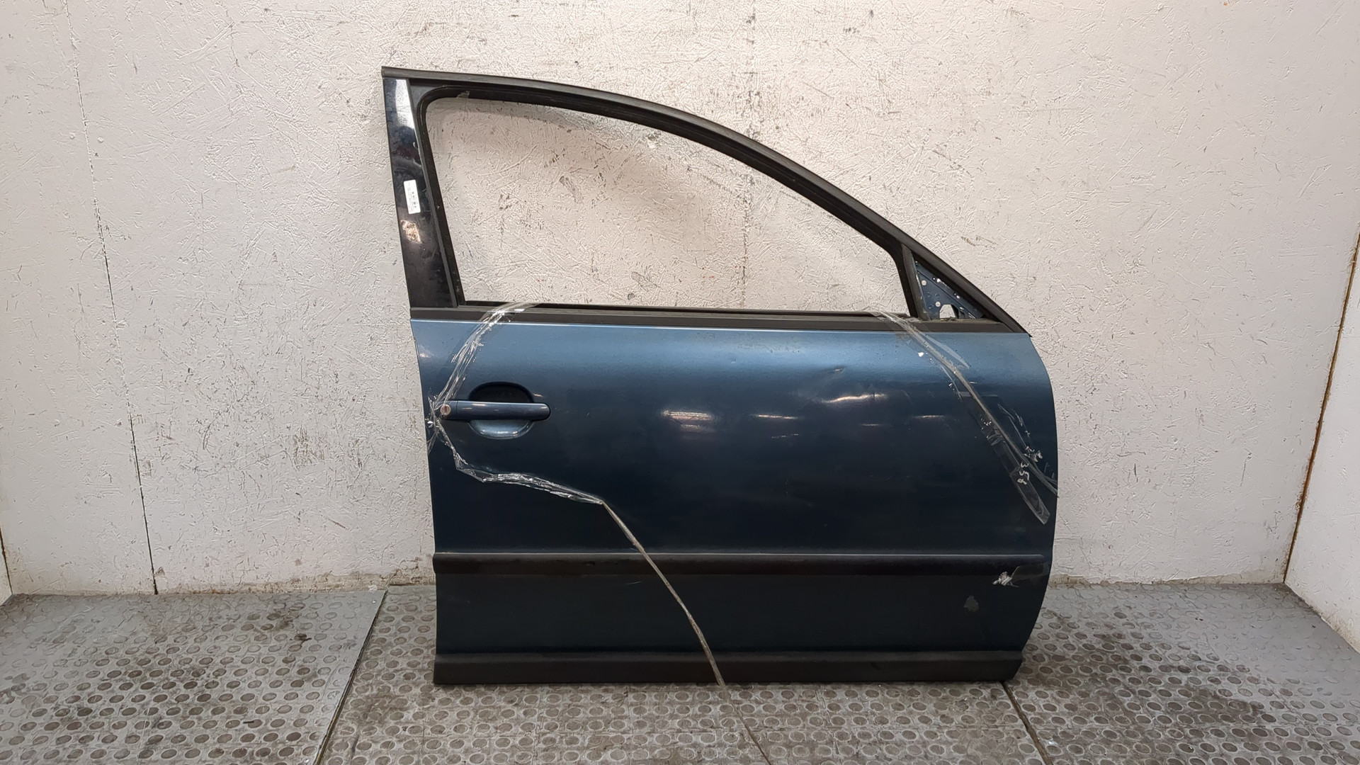 Дверь передняя правая