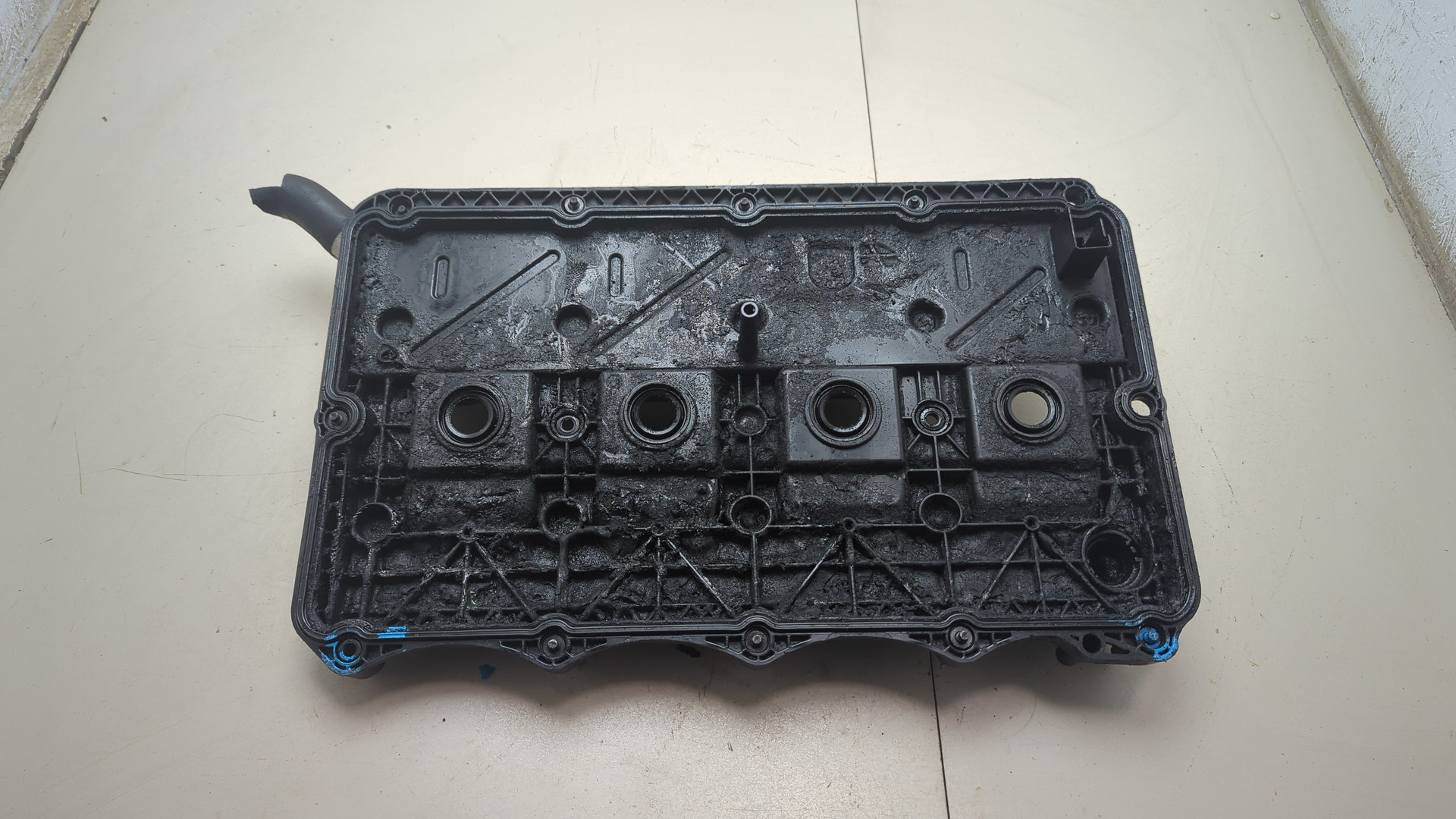 Крышка клапанная ГБЦ