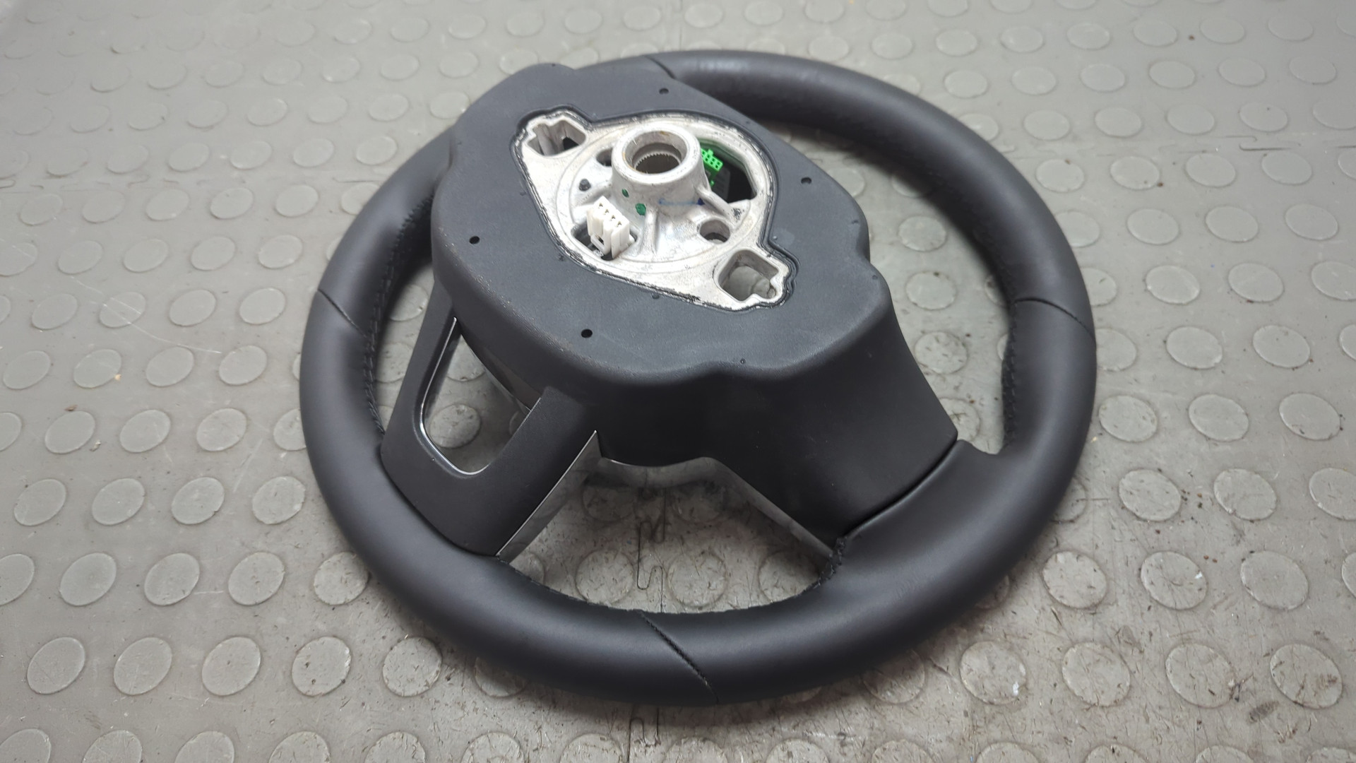 Рулевое колесо (руль)