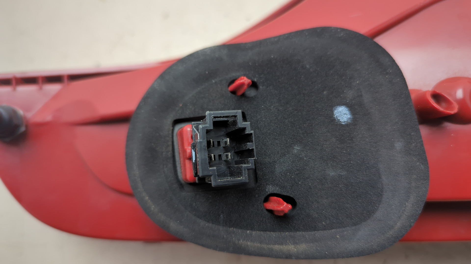 Фонарь задний правый