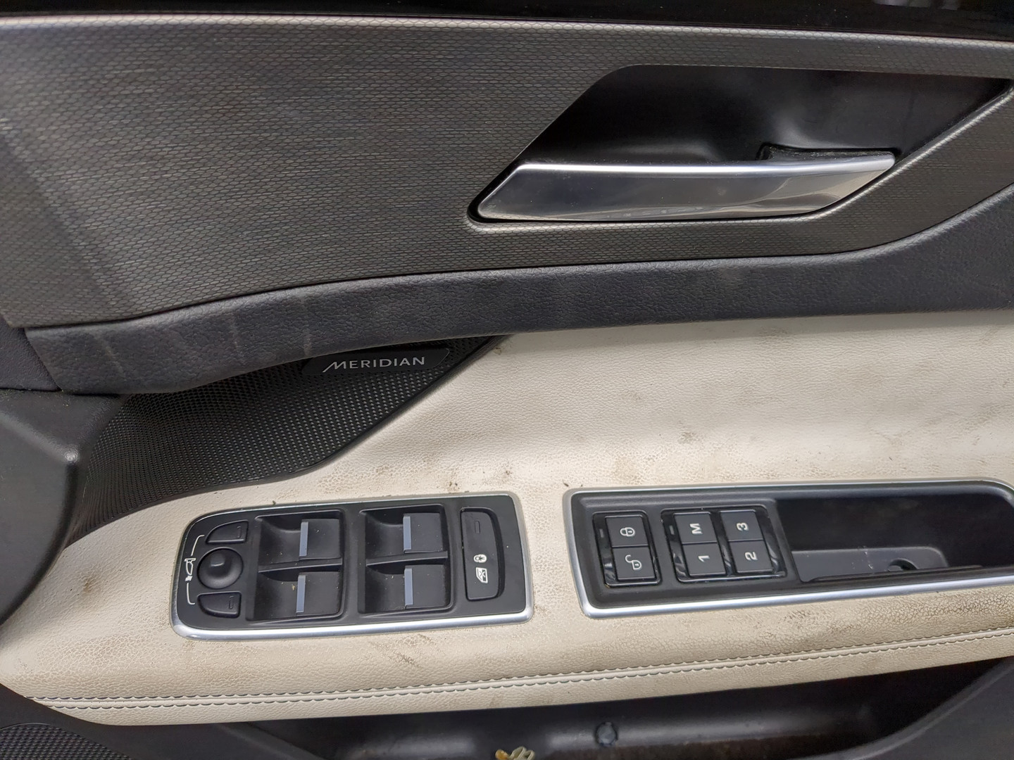 Дверь передняя правая