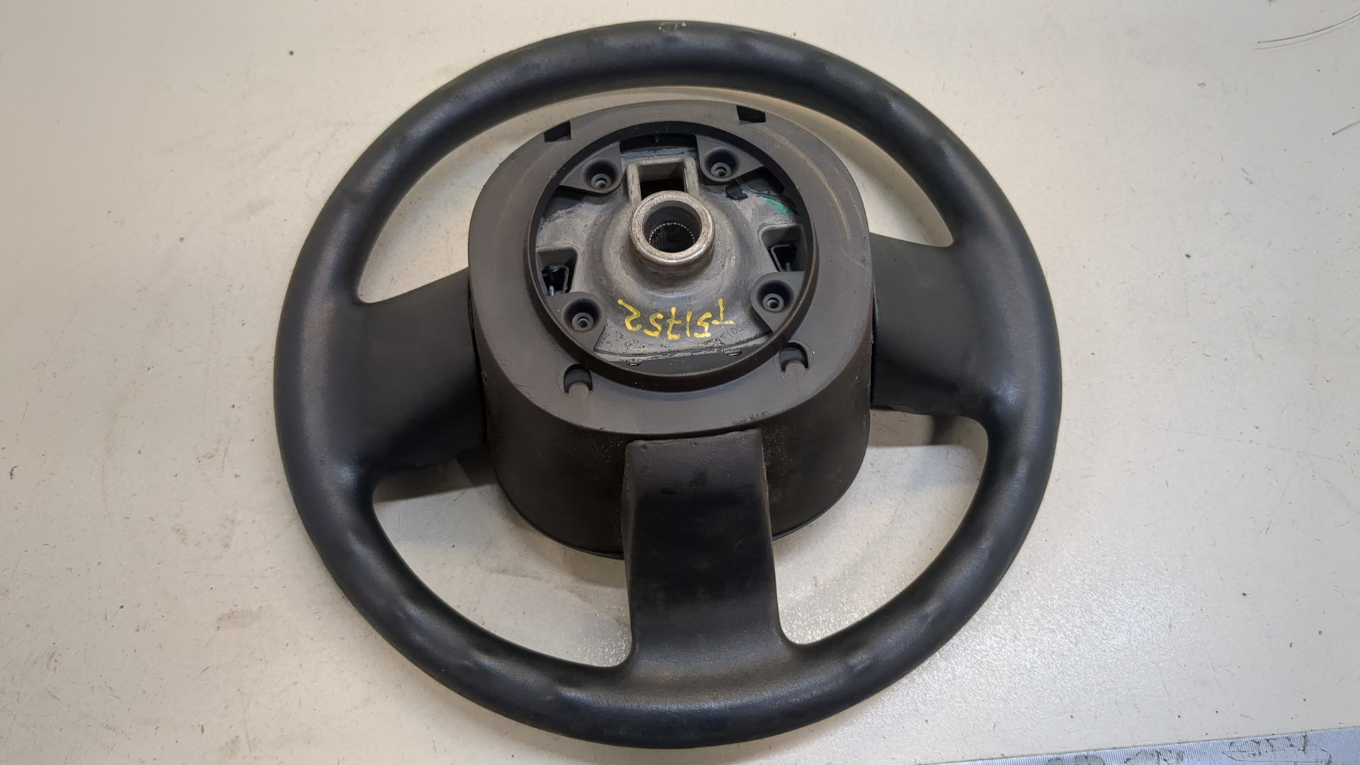 Рулевое колесо (руль)