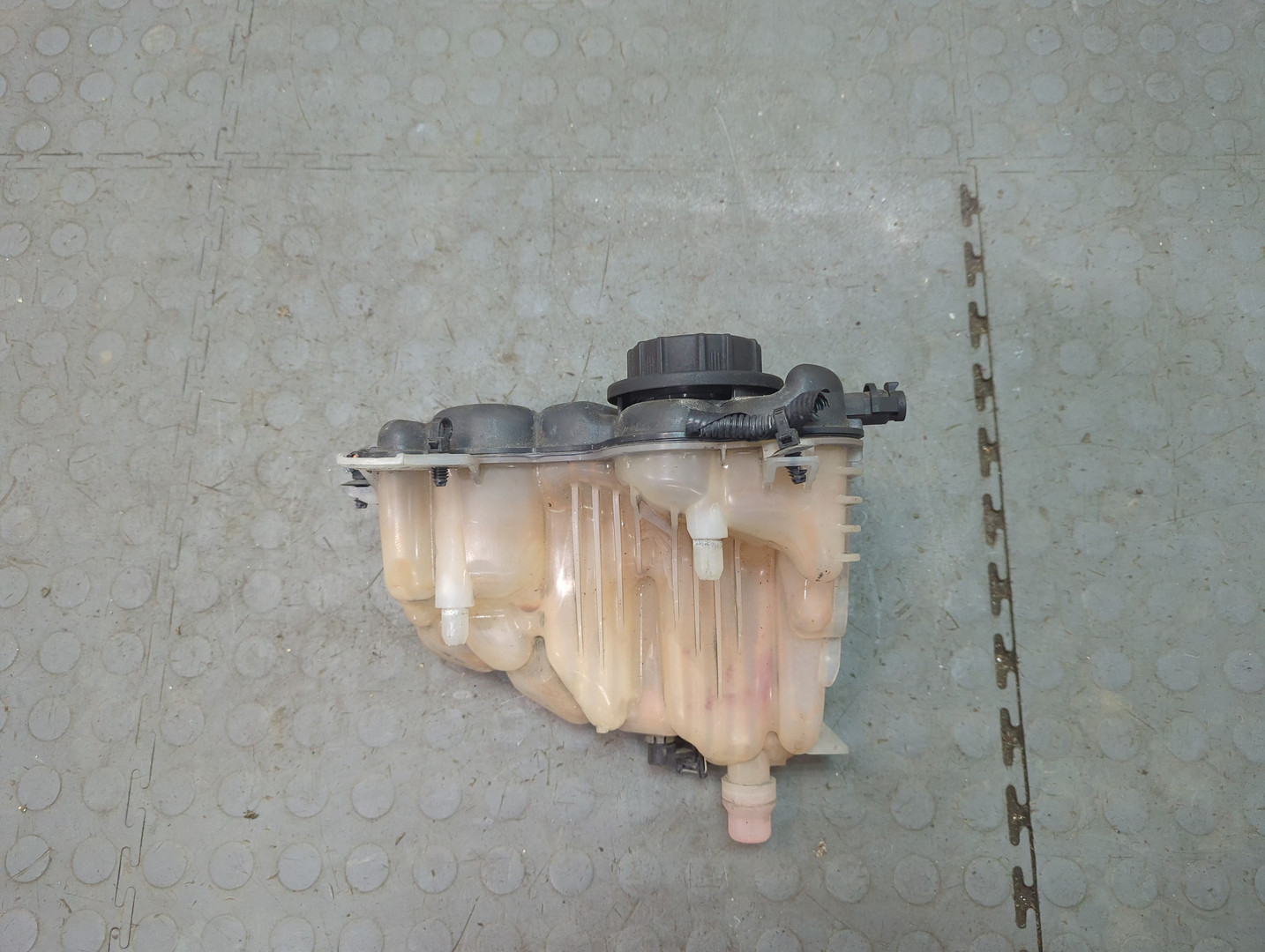 Бачок расширительный