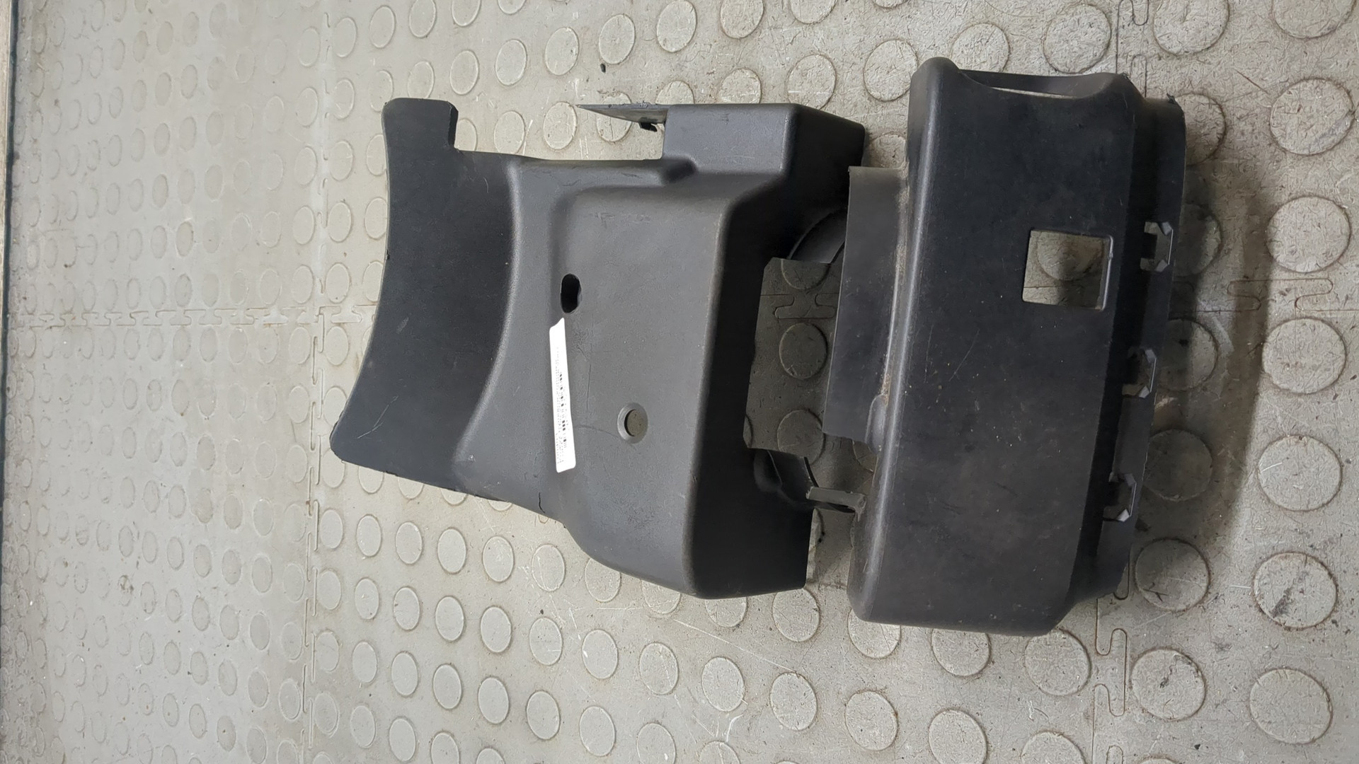 Кожух рулевой колонки