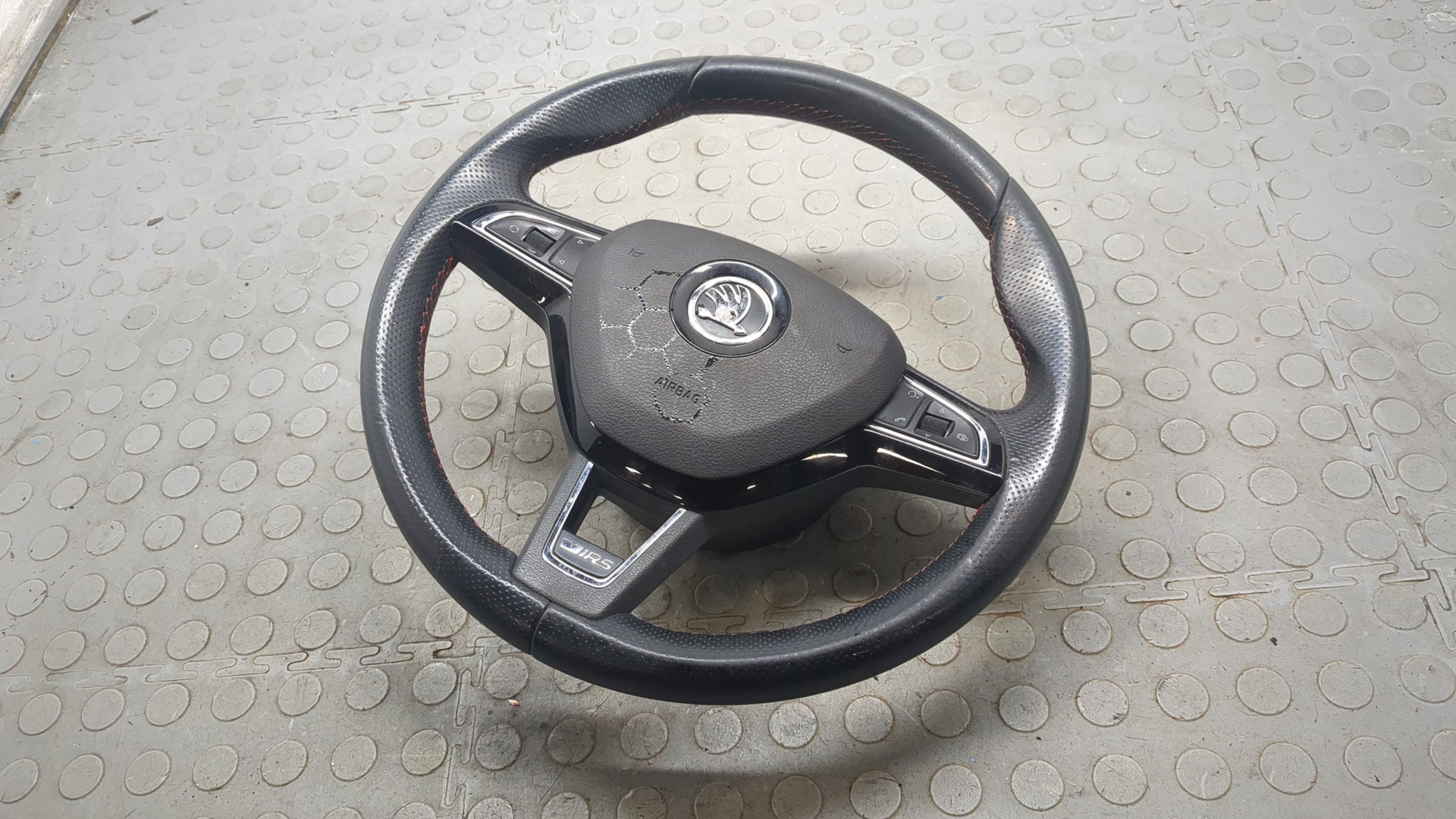 Рулевое колесо (руль)