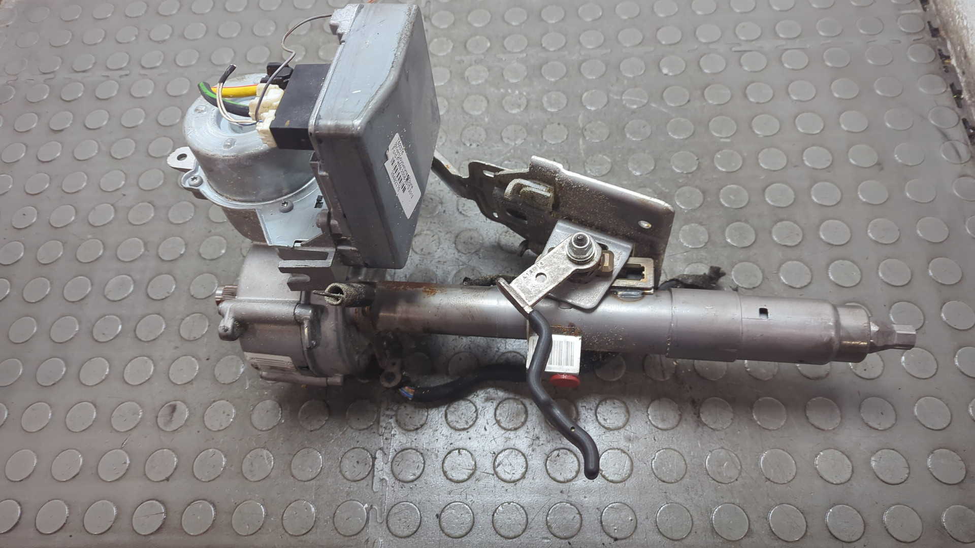 Серводвигатель рулевой рейки