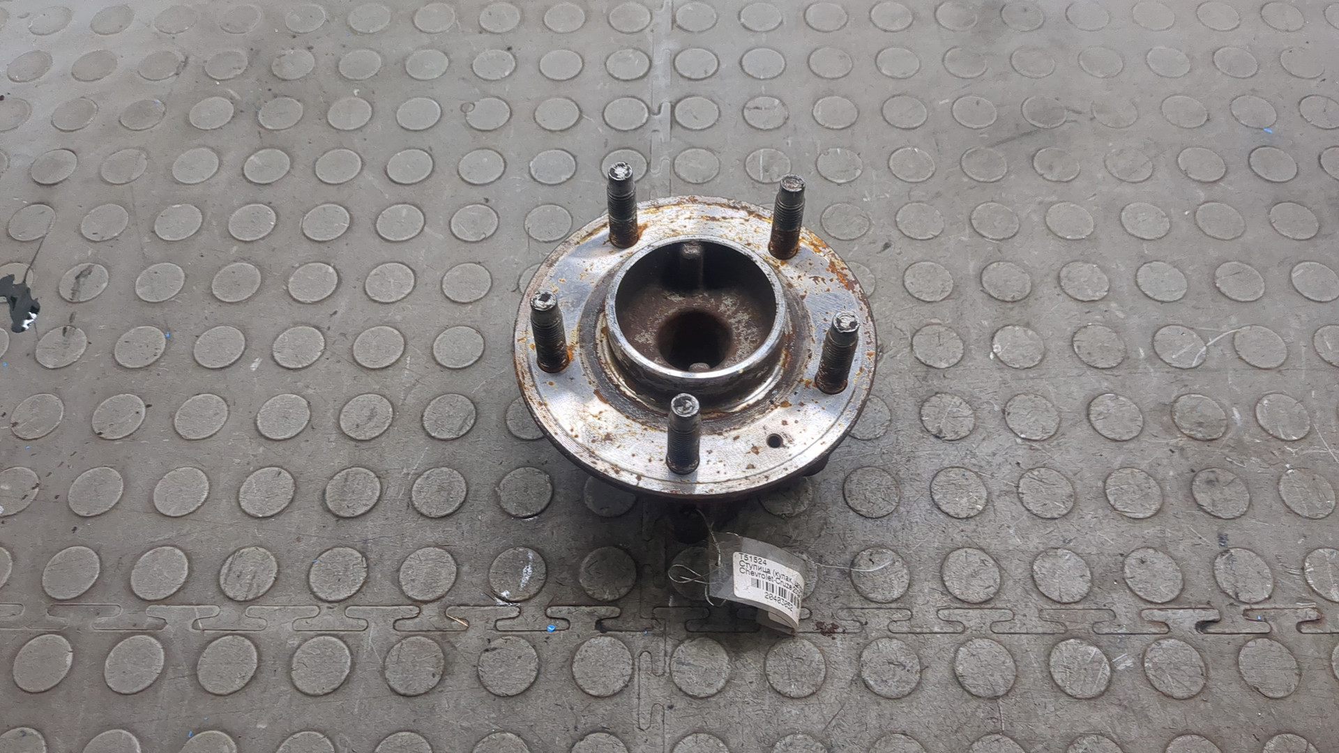 Кулак поворотный задний правый