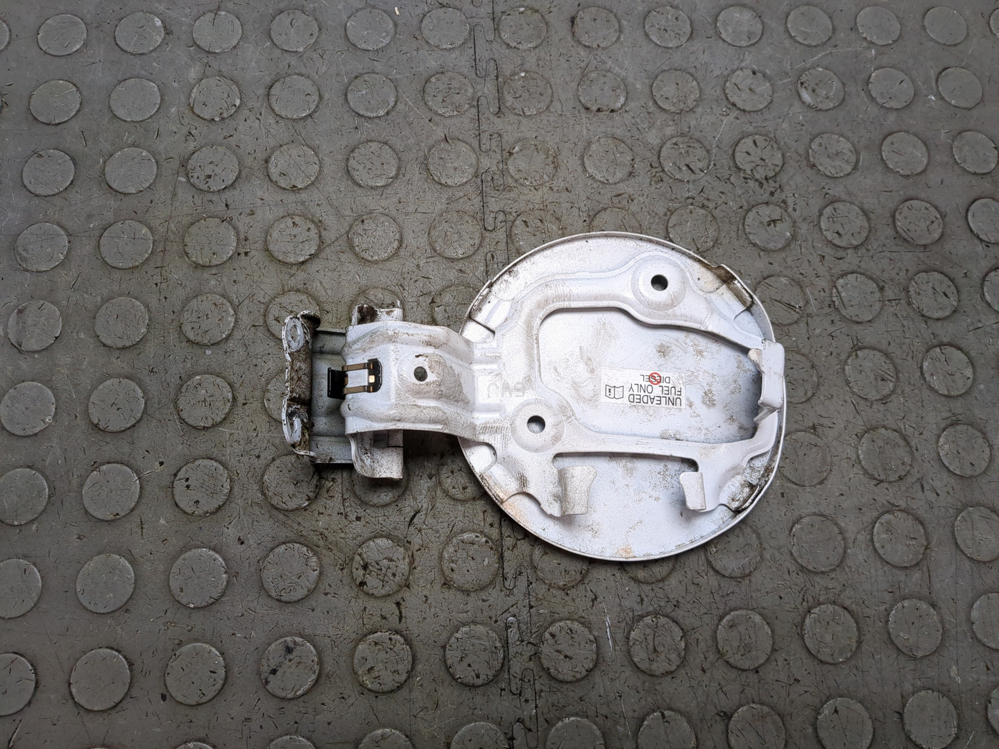 Лючок бензобака