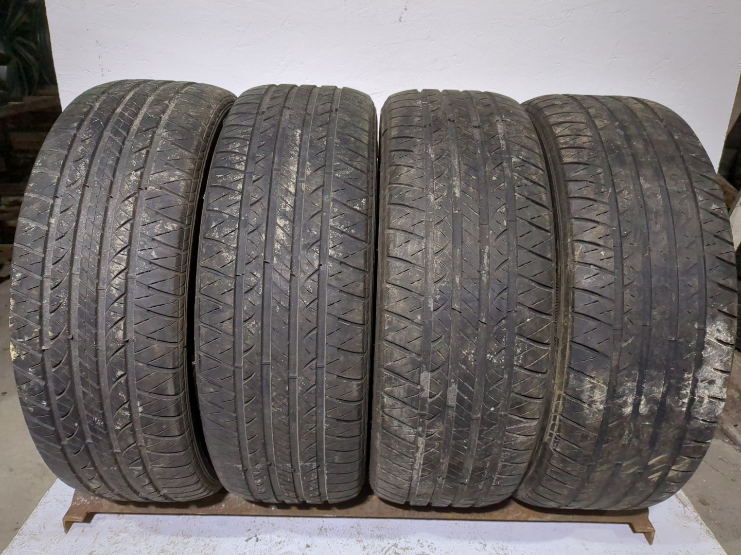 Шины комплект (4 шт.)