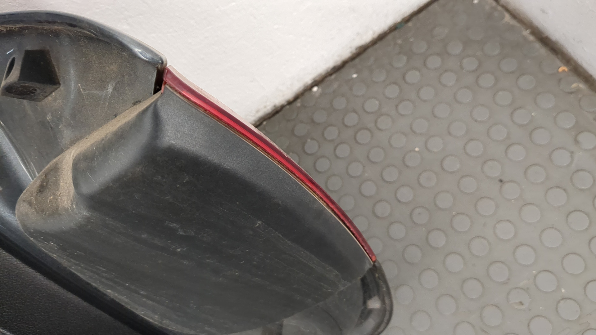 Дверь багажника