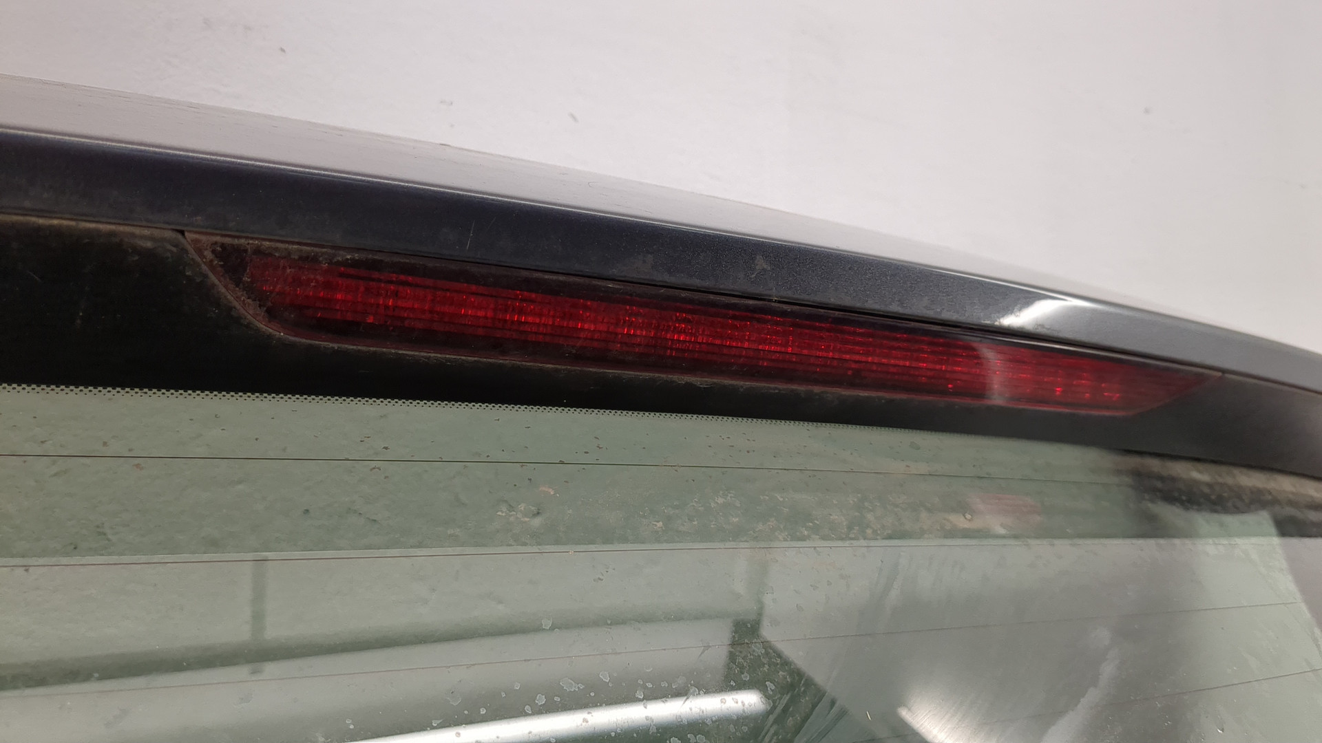 Дверь багажника