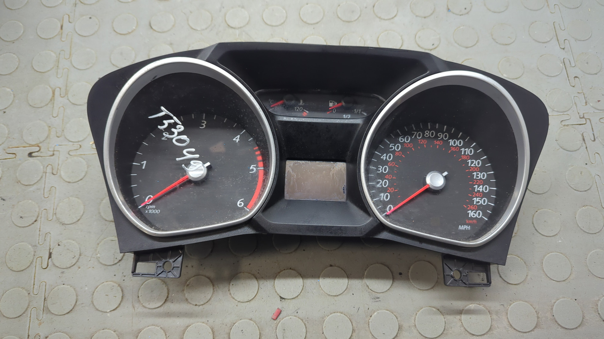 Панель приборов