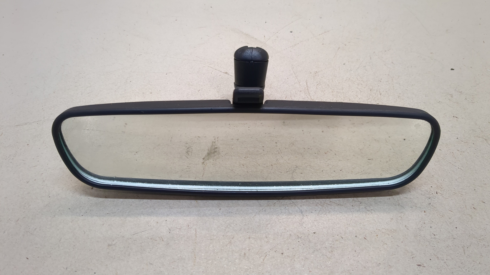 Зеркало заднего вида