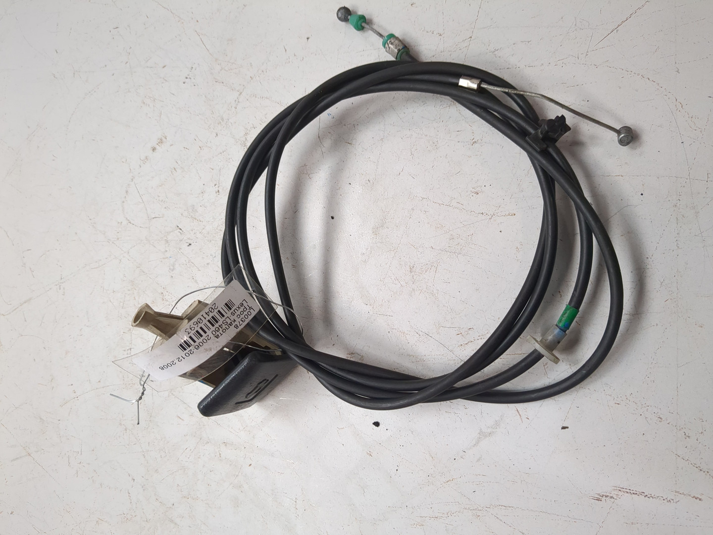 Трос открывания капота