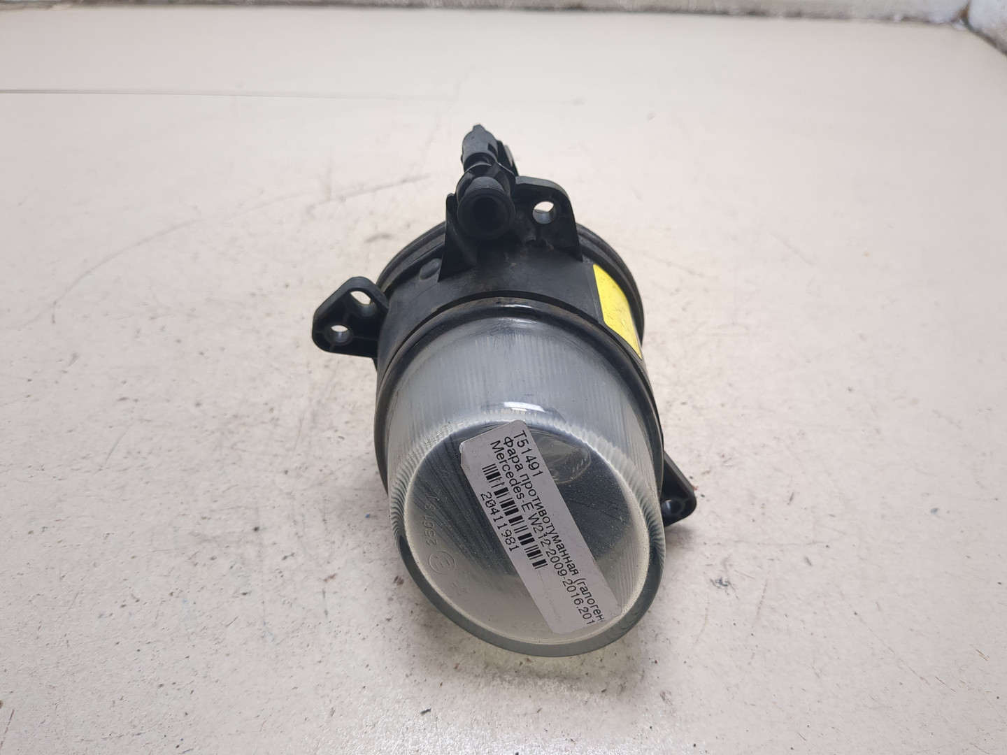 Фара противотуманная левая