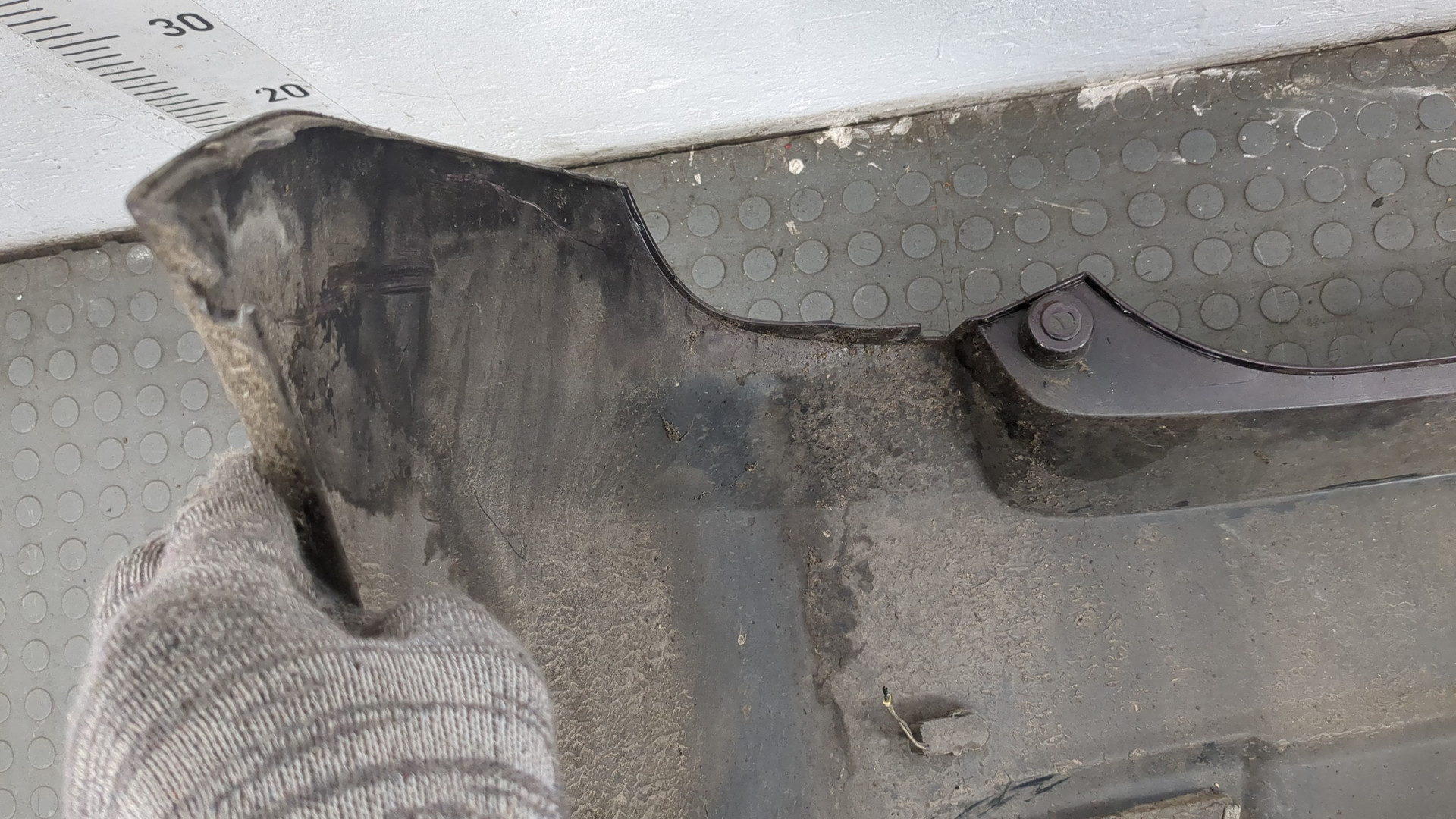 Бампер задний