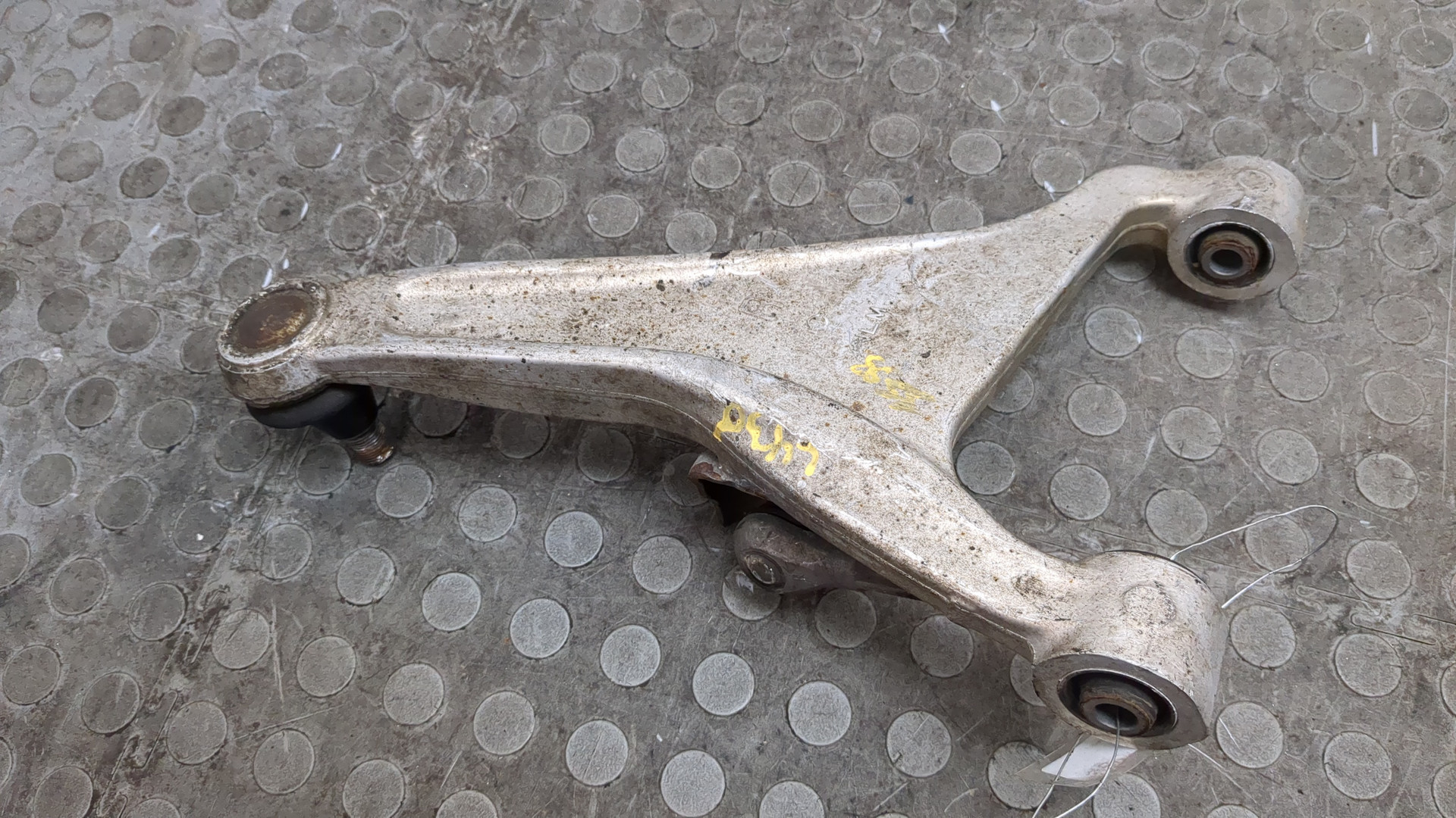 Рычаг задний правый