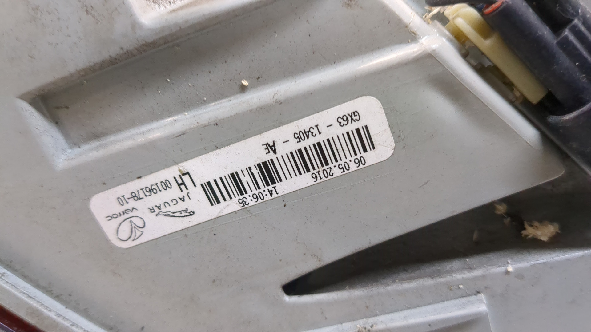 Фонарь задний левый