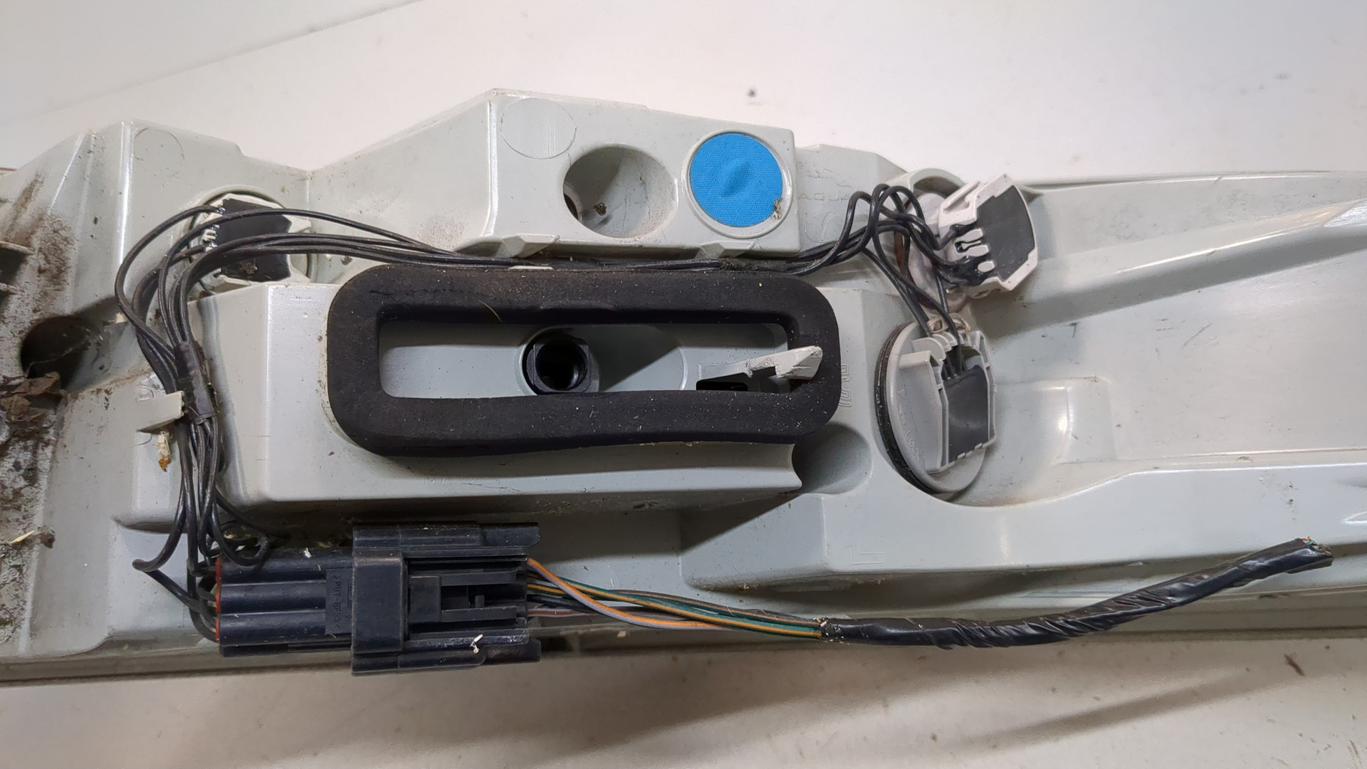 Фонарь задний левый