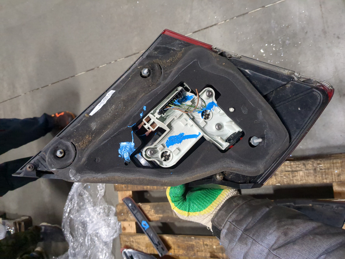 Фонарь задний правый