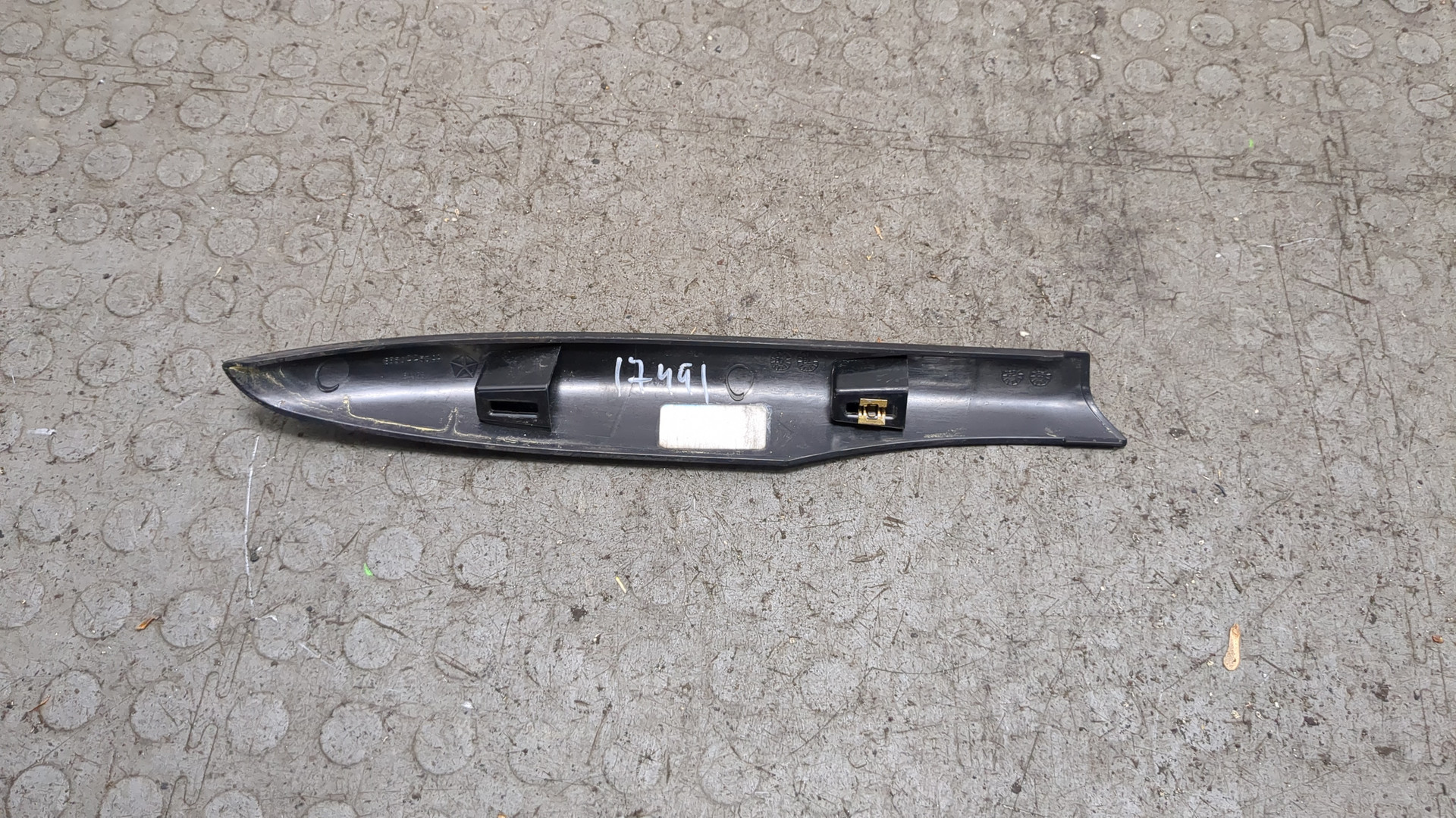 Накладка (кузов наружные)