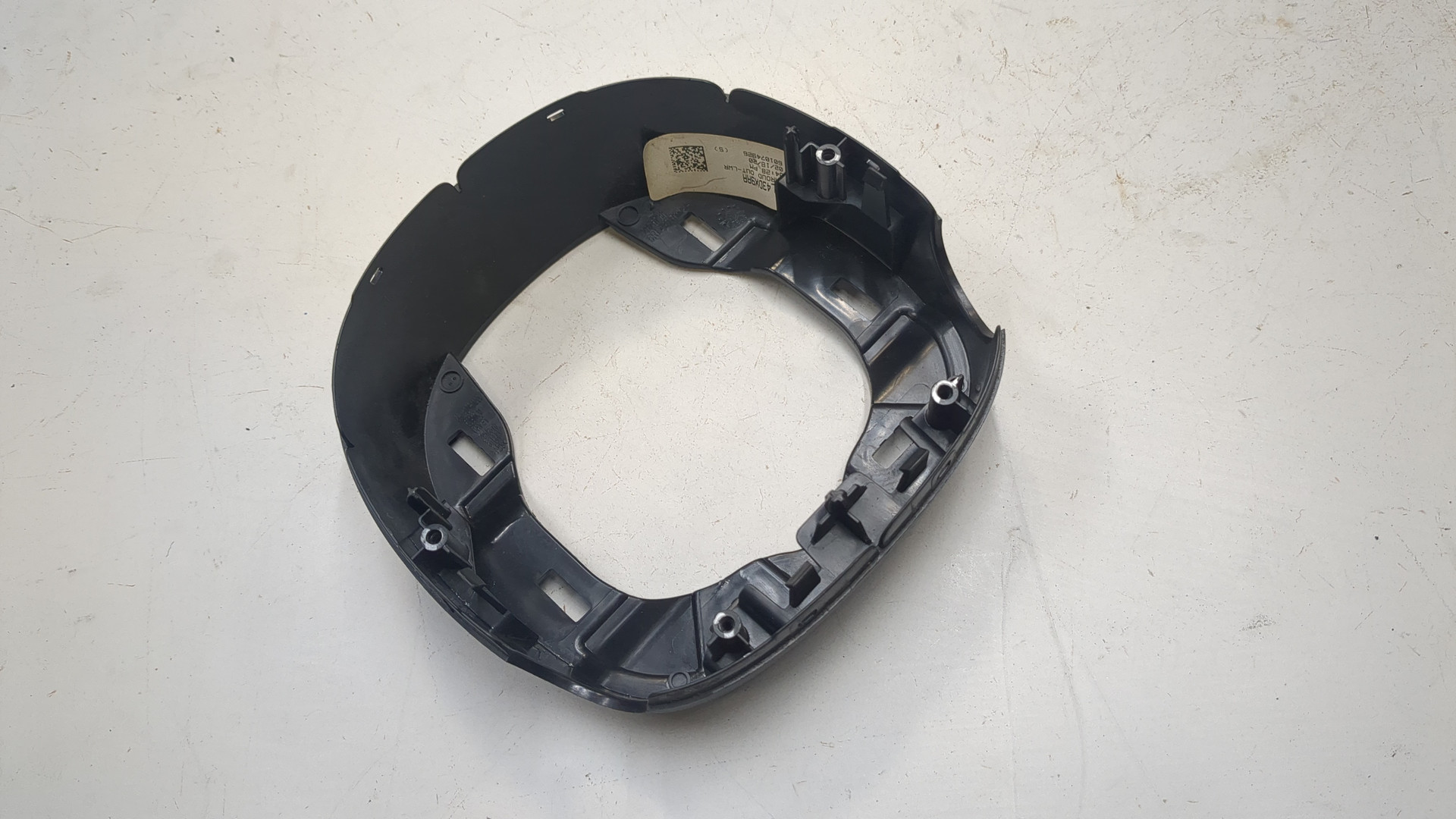 Кожух рулевой колонки