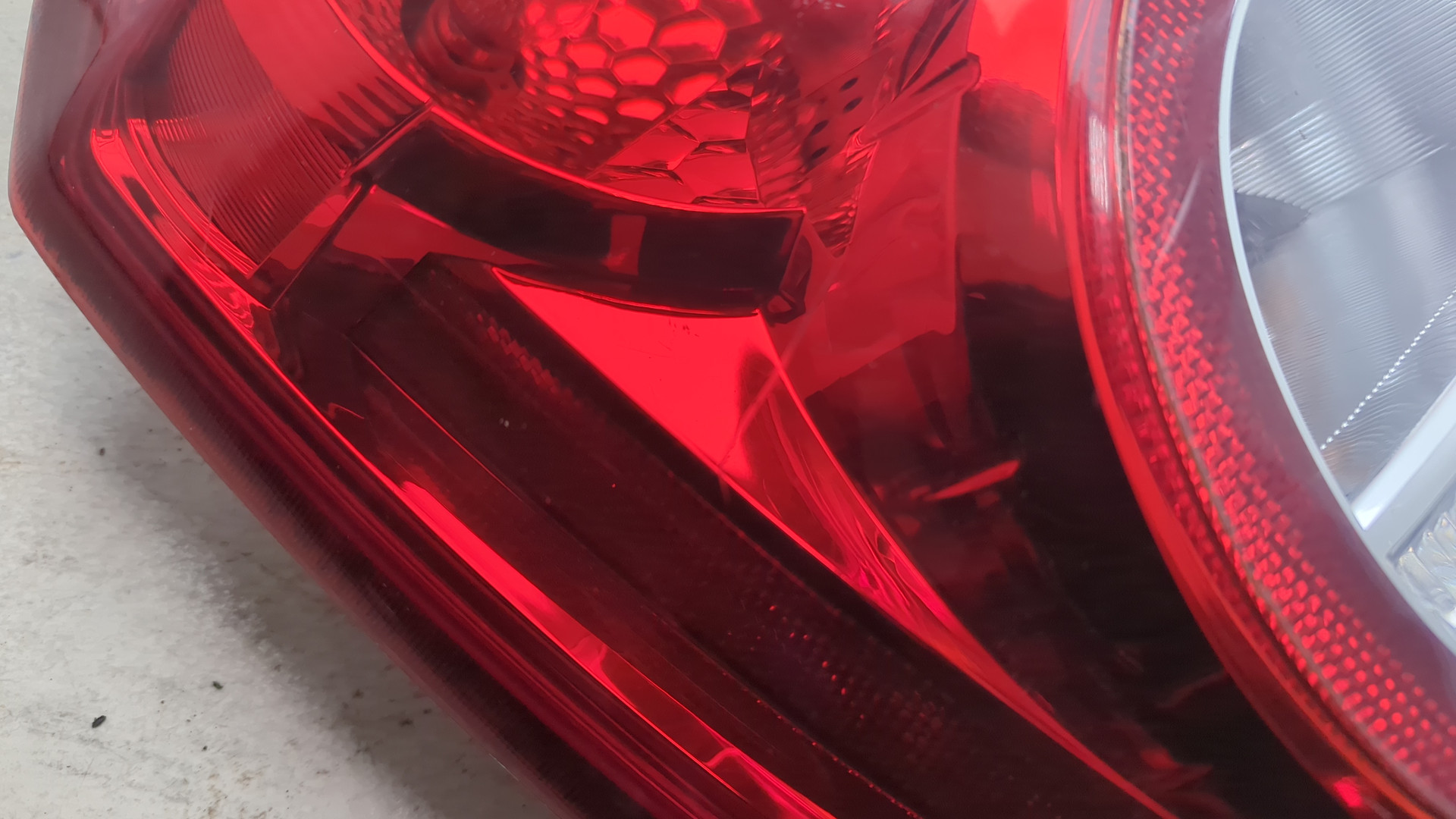 Фонарь задний левый