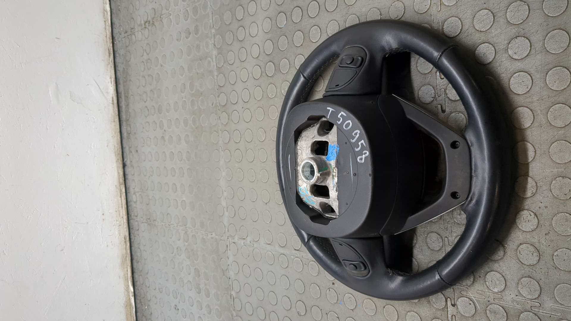 Рулевое колесо (руль)