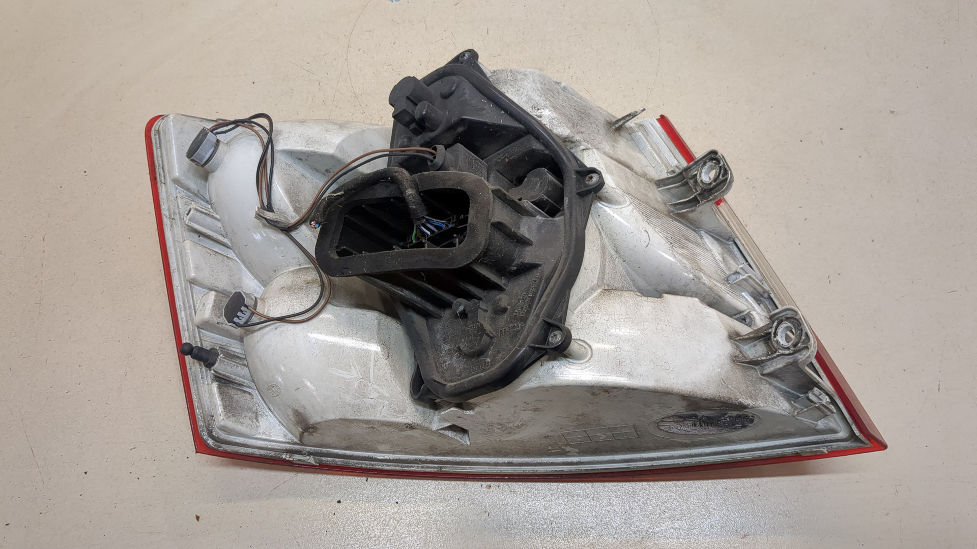 Фонарь задний правый