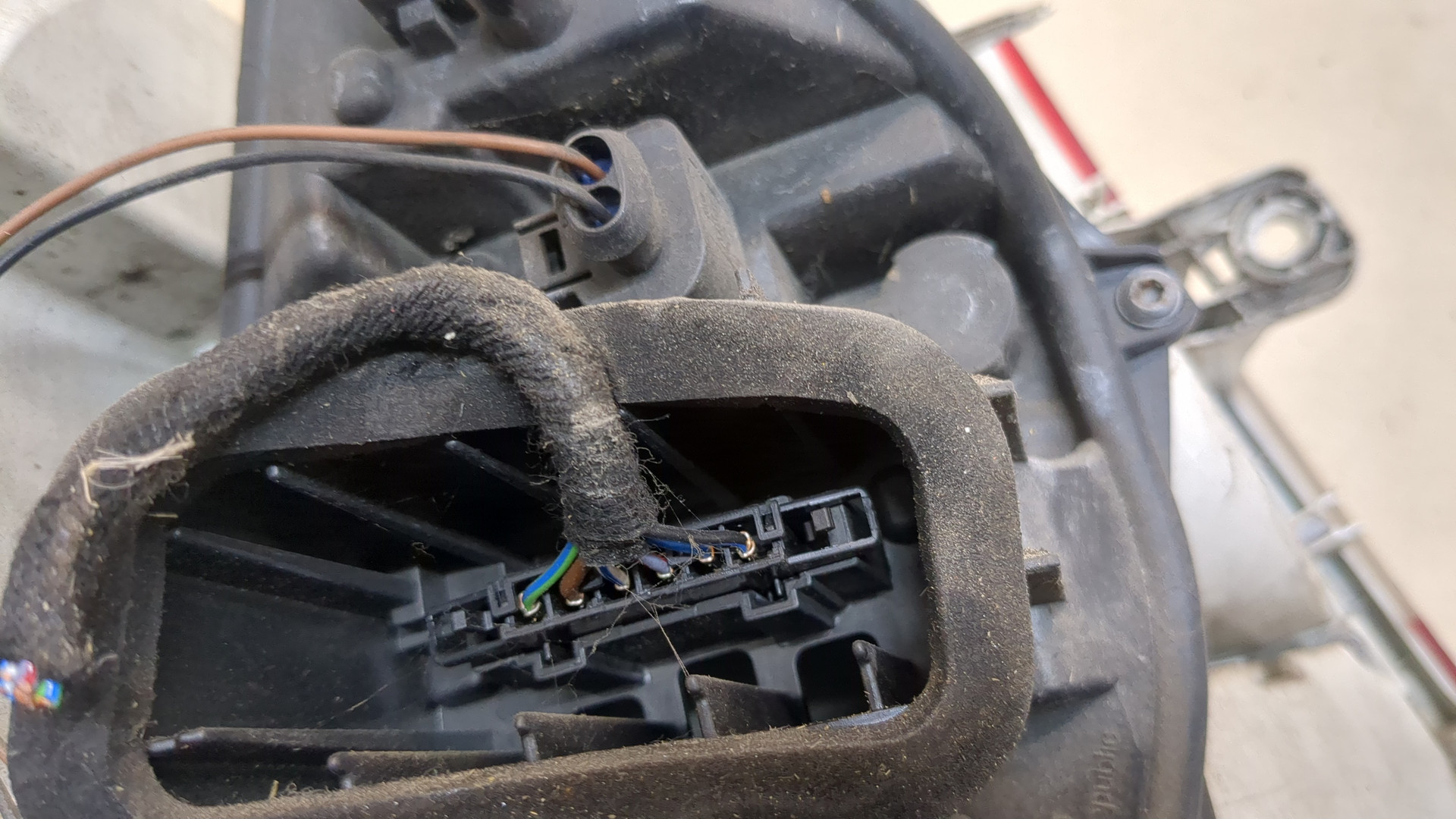 Фонарь задний правый