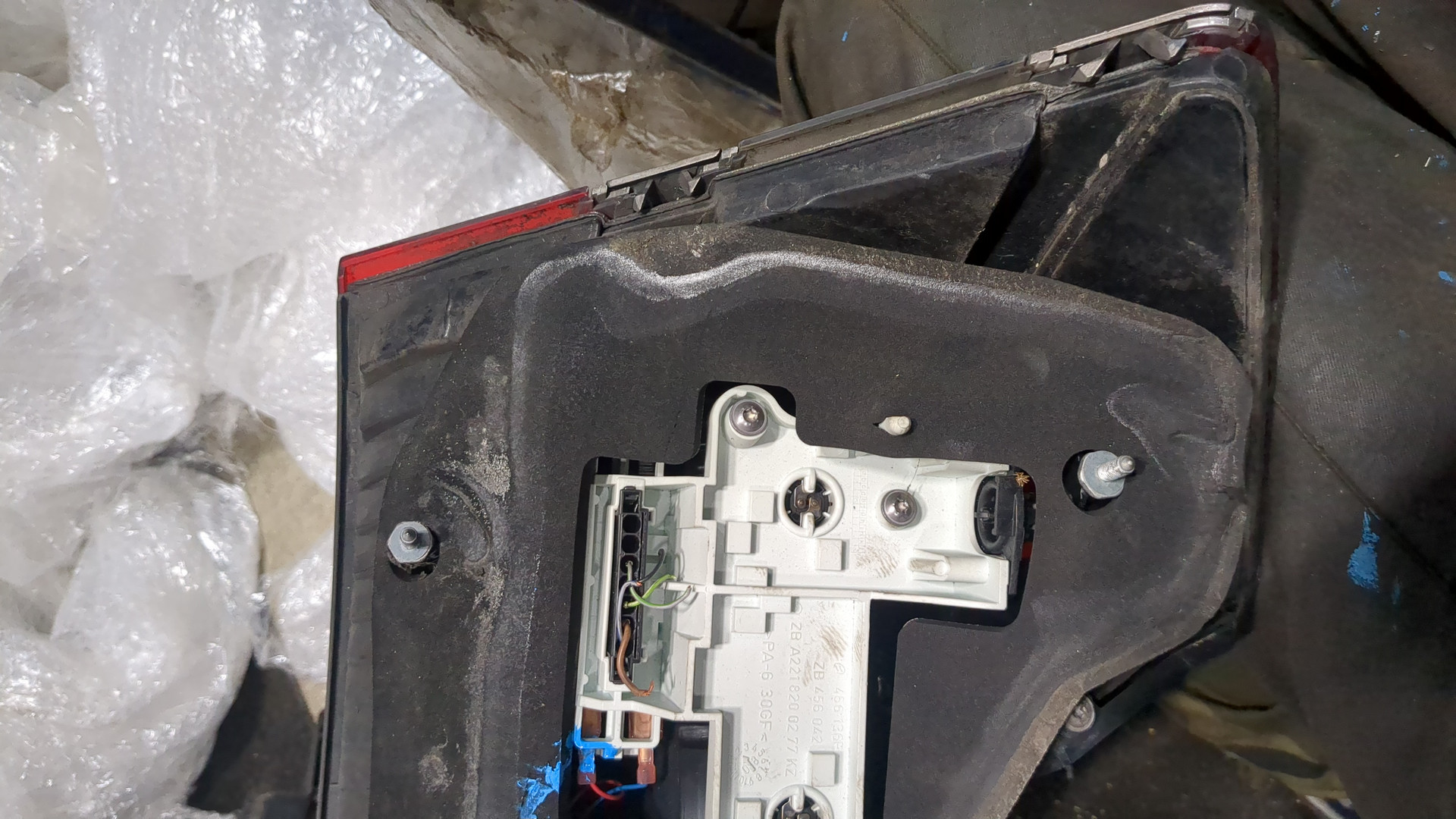 Фонарь задний правый